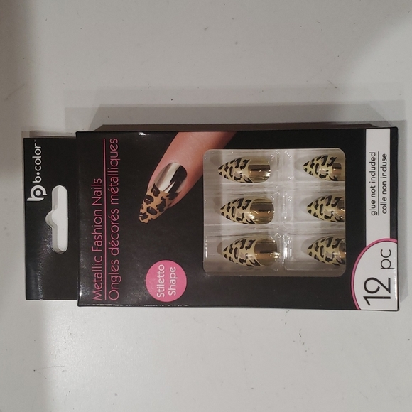 12 pc Stilleto Metallic Nails 💅 - Picture 2 of 2